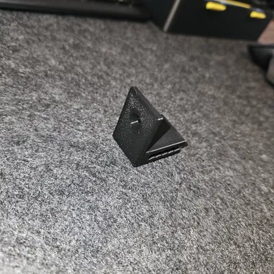 Kẹp Giữ Cáp Máy Tính Để Bàn