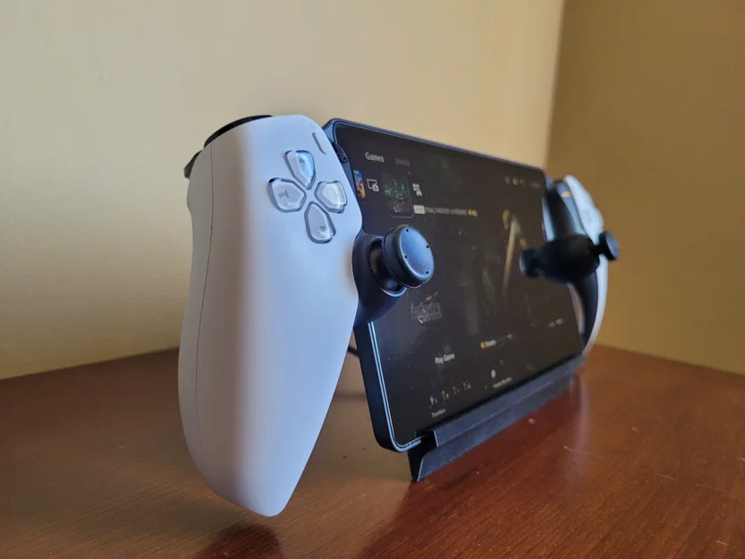 Đế Đựng PlayStation Portal Có Cổng Sạc & Chỗ Cất Dây - Image 2