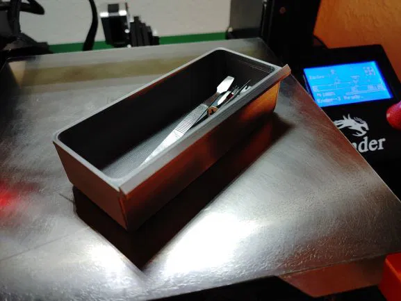 Khay gắn bên trái máy Ender 3, in liền không cần support - Image 3