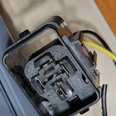 Adapter Jack Relay Bosch 12V Cho Hộp Cầu Chì Nissan