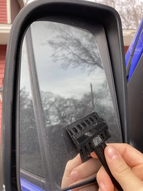 Dụng Cụ Cào Đá Trên Gương Chiếu Hậu Xe Hơi - Image 1