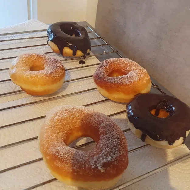 Khuôn Cắt Bánh Donut "One Punch" - Image 1