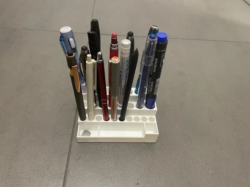 Chỗ Cắm Bút - Image 1