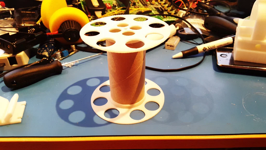 Cuộn Dây Từ Hộp Giấy Vệ Sinh V2 (Có Thêm Mã Nguồn OpenSCAD) - Image 1