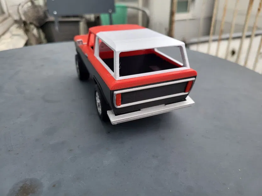 Mô Hình Bộ Lắp Ráp Xe FORD BRONCO 78 - Image 4