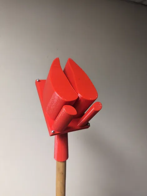 Dấu Chân Tuần Lộc Gắn Cán Chổi - Image 1