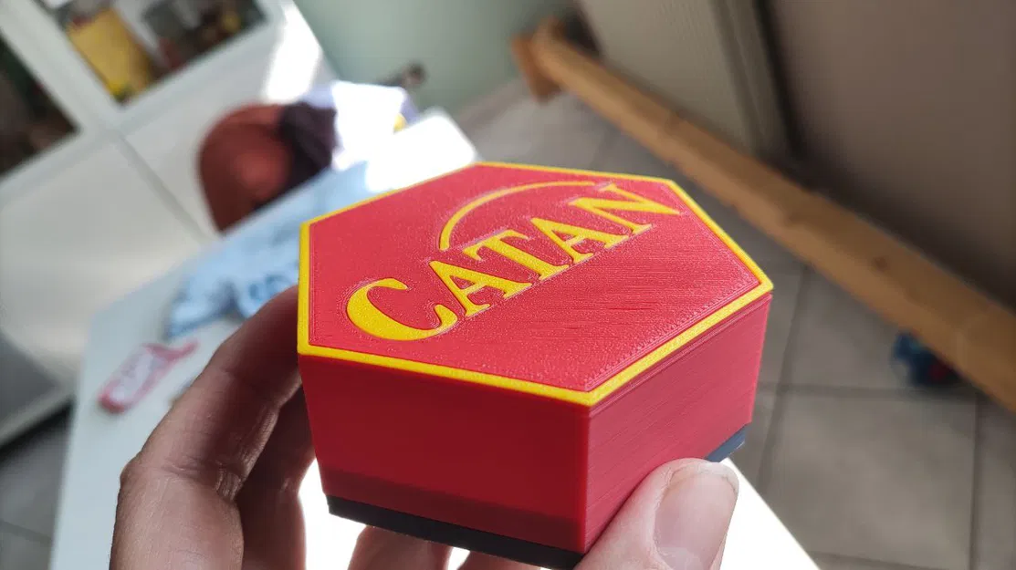 Hộp Đựng Quân Cờ Catan - Image 1