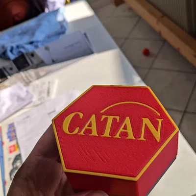 Hộp Đựng Quân Cờ Catan