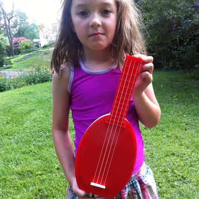 Lapulele - Đàn Ukulele Không Đầu Độc Đáo