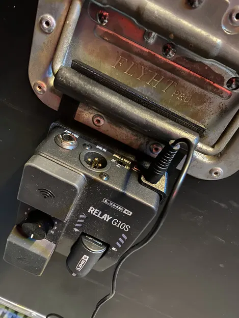 Giá Treo Line6 Relay G10S Cho Rack - Image 1