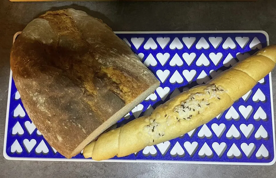 Thớt Cắt Bánh Mì Hình Trái Tim - Image 2