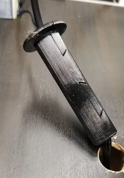 Khe cắm cáp USB cho hạt Ferrite bàn IKEA Lack *Cập nhật* - Image 1