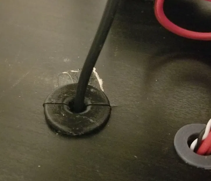 Khe cắm cáp USB cho hạt Ferrite bàn IKEA Lack *Cập nhật* - Image 4