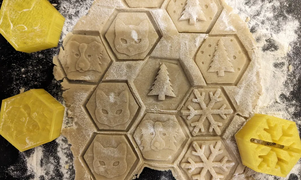 Khuôn Cắt Bánh Quy & Đóng Dấu Giáng Sinh Dễ Thương (Cây Thông, Tuyết, Mèo, Chó) - Image 5