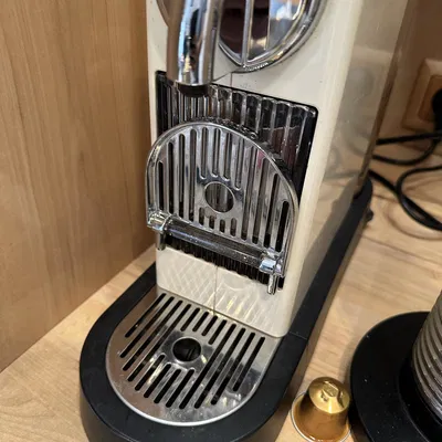 Đáy Máy Pha Cà Phê Nespresso