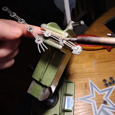 Ngôi Sao Có Đuôi Phát Sáng