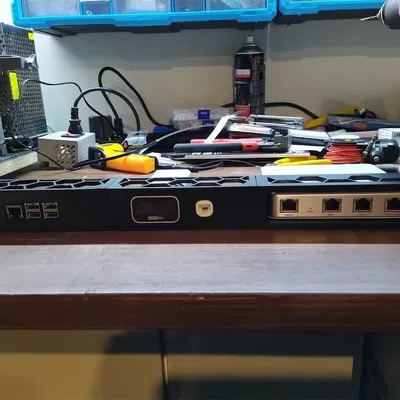 Giá đỡ rack Ubiquiti USG, Cloud Key Gen 2 và Raspberry Pi