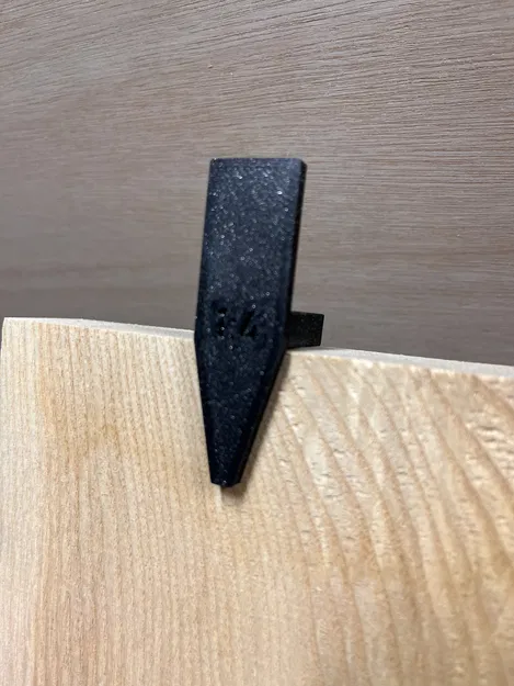 Dụng Cụ Đánh Dấu Đuôi Én - Image 1