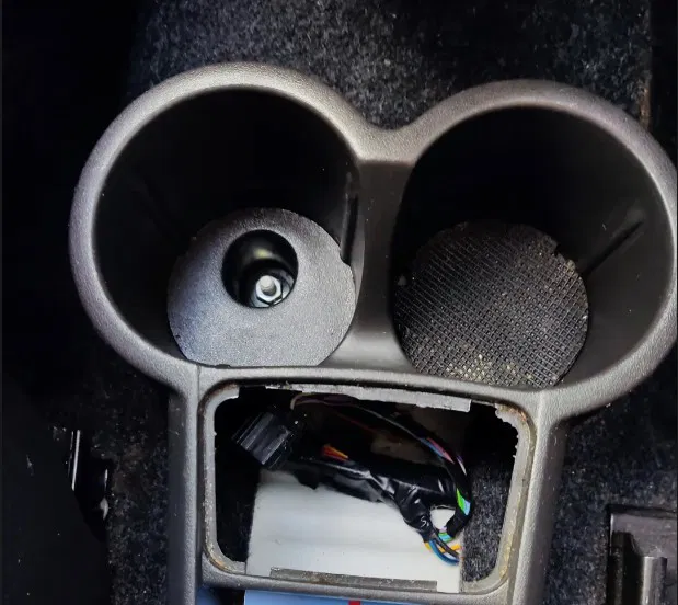 Giá Đỡ Bật Lửa Xe Fiat Panda Mk.2 - Image 2