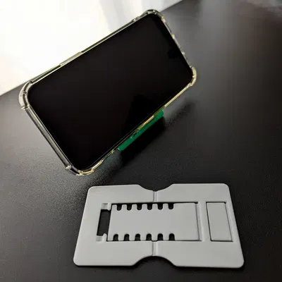 Giá đỡ điện thoại siêu mỏng cỡ thẻ ATM (in liền). Chỉ 5g nhựa!