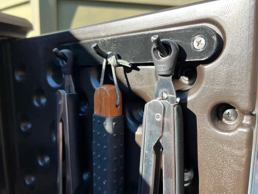 Thanh Móc Thay Thế Cho Tủ Suncast Prep Station - Image 1