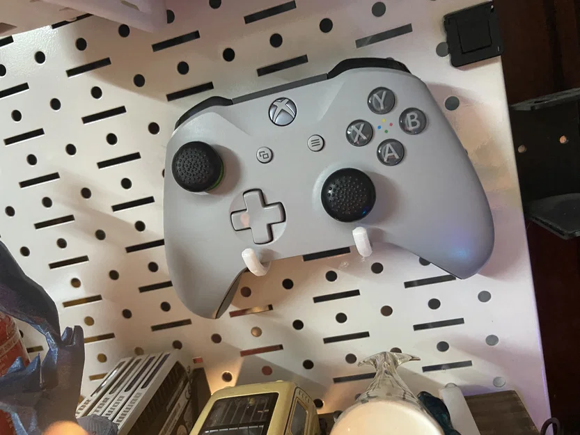 Giá treo tay cầm Xbox One / DualSense cho pegboard - Image 1