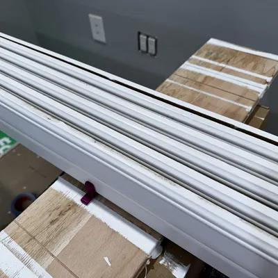 Dụng Cụ/Thước Căn Nẹp/Viền Chân Tường Đứng