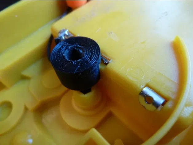 Thay thế trụ đỡ bộ đẩy súng Nerf Barricade - Image 2