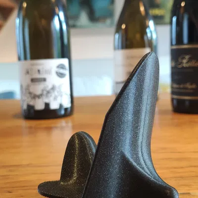 Chân Đế Rượu Vang / Giá Đỡ Chai Rượu Vang