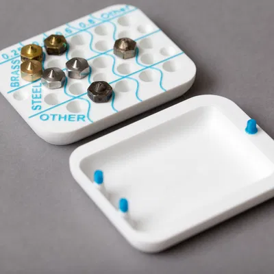 Hộp Đựng Đầu Phun V6