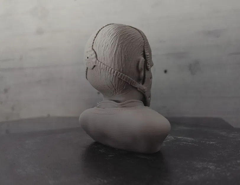 Tượng Bán Thân Hannibal Lecter - Image 5