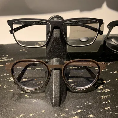 Chân Kính Để Bàn Thanh Lịch v3.2