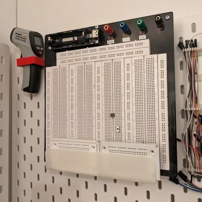 Giá đỡ điện thoại và máy tính bảng Ikea Skadis - Hai bên mở