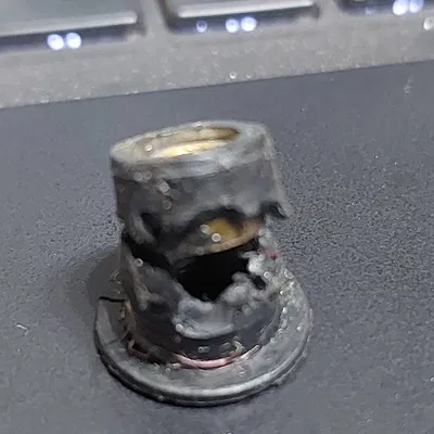 Chốt Cao Su/Ốc M5 Cho Kính Chắn Gió V-Strom DL 650 2015