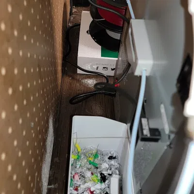 Ống hứng nhựa thừa Bambu Lab X1C có đế gắn nam châm neodymium Harbor Freight