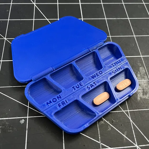 Hộp Thuốc Nam Châm Hàng Tuần Gọn Gàng - Image 1