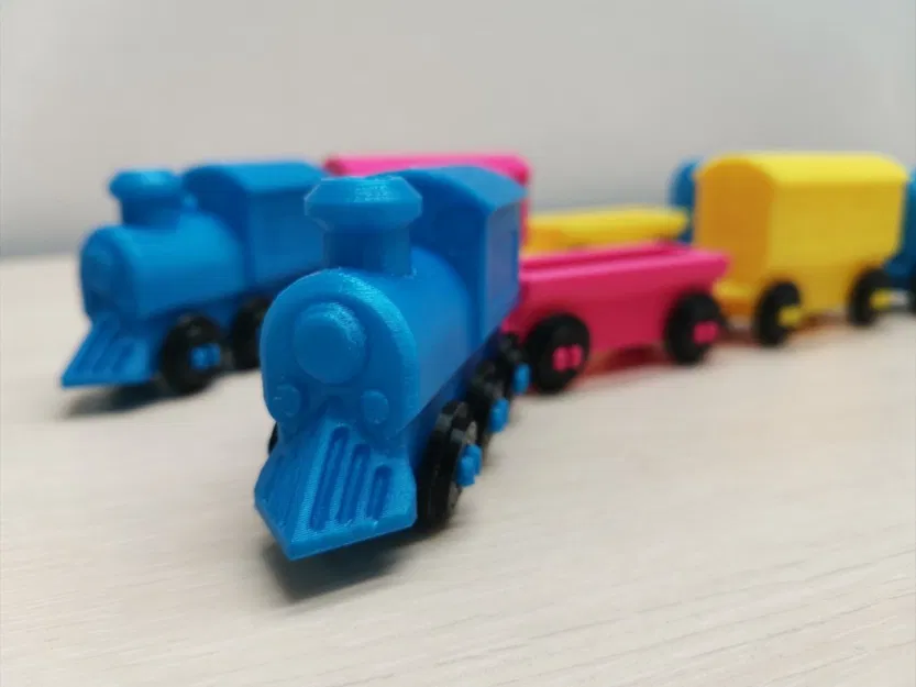 Tàu Hỏa Đầu Máy Kèm Theo Các Toa Xe - Image 1