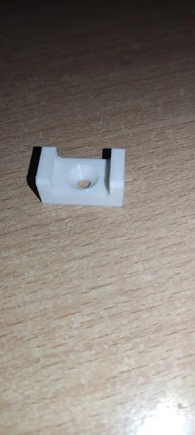 Kẹp giữ dây cáp bằng zip tie - Image 1