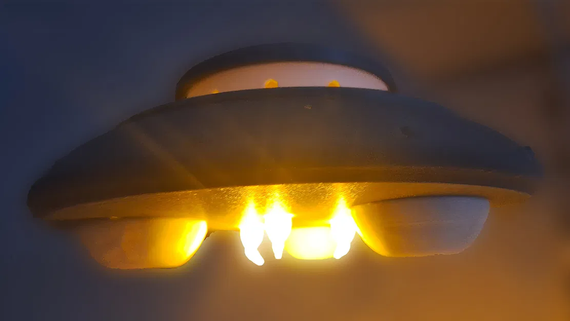 Đĩa bay (UFO) Phong Cách Thập Niên 50 (Có Đèn Nến) - Image 1