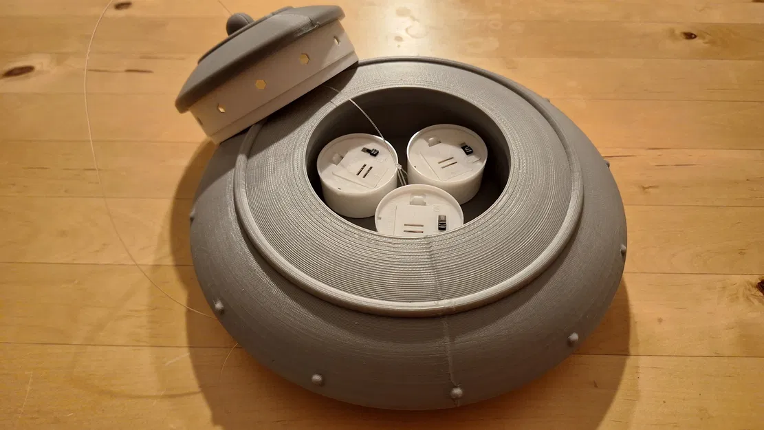 Đĩa bay (UFO) Phong Cách Thập Niên 50 (Có Đèn Nến) - Image 3