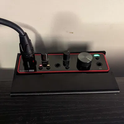 Giá Tre Bàn Scarlett Solo Thế Hệ 3