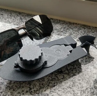 Mô hình thuyền lên dây cót mini không cần vít