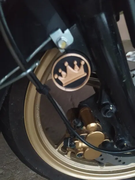 Chụp Phản Quang Mũ Miện Cho Xe Máy - Image 2