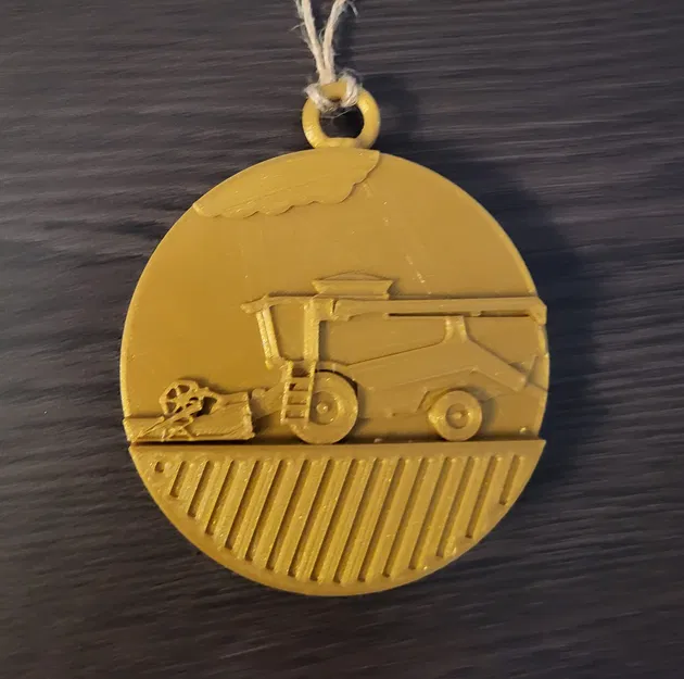 Máy Gặt Đập Liên Hợp Trang Trí Giáng Sinh Claas - Image 1