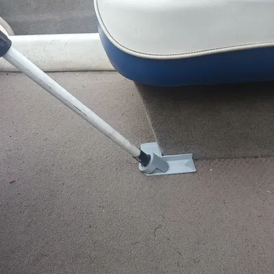 Giá đỡ gắn cột cho thuyền