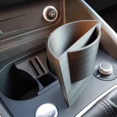 Hộc đựng đồ / gạt tàn bệ trung tâm xe Audi (Q2)