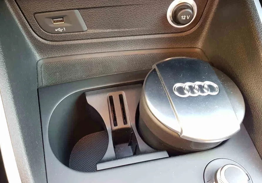 Hộc đựng đồ / gạt tàn bệ trung tâm xe Audi (Q2) - Image 4
