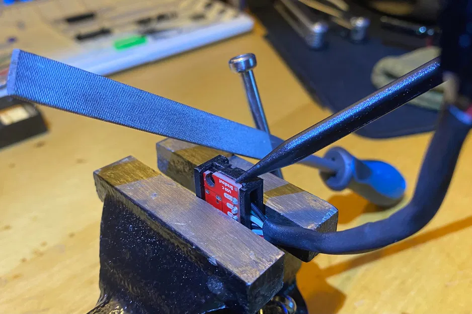 Mạch Chuyển Đổi USB-C SparkFun cho Bàn Phím ROCCAT Vulcan - Image 8