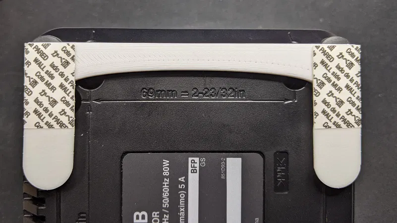 Giá Treo Tường Sạc Makita CXT 12V DC10SB Không Làm Hư Tường - Image 2