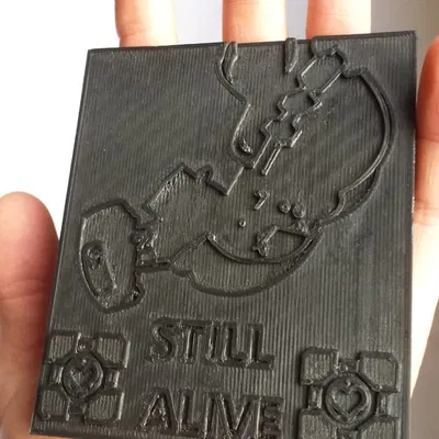 Biển hiệu "VẪN CÒN SỐNG" trong Portal